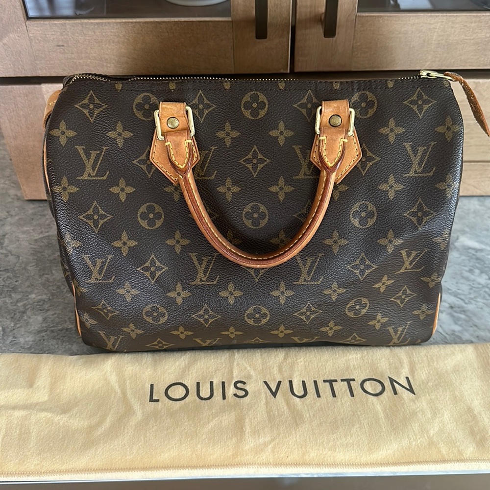 100% authentic Louis Vuitton Speedy 30